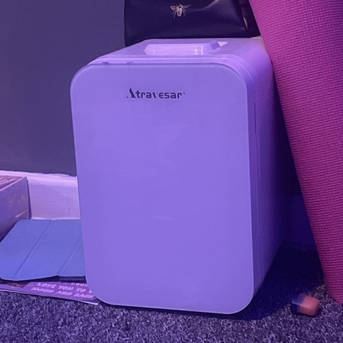 Atravesar mini fridge - -white,